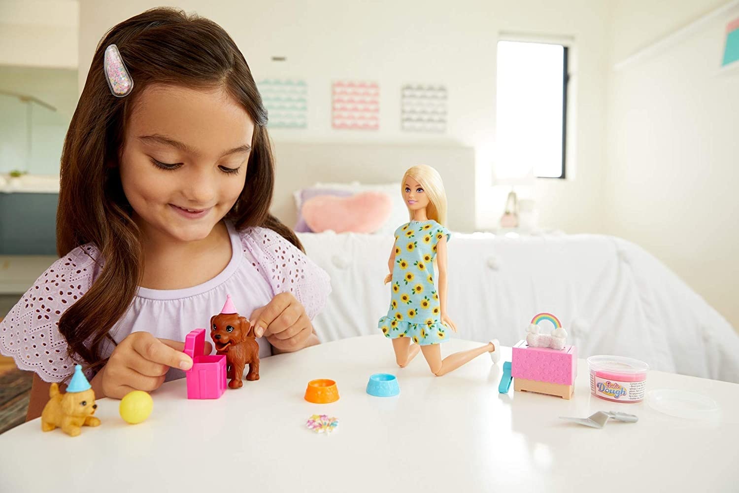 Barbie Lalka z akcesoriami Przyjęcie dla szczeniaczków Mattel GXV74 GXV75 
