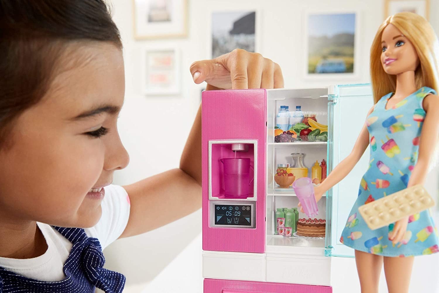 Barbie Lalka z lodówką Mattel DVX51 GHL84